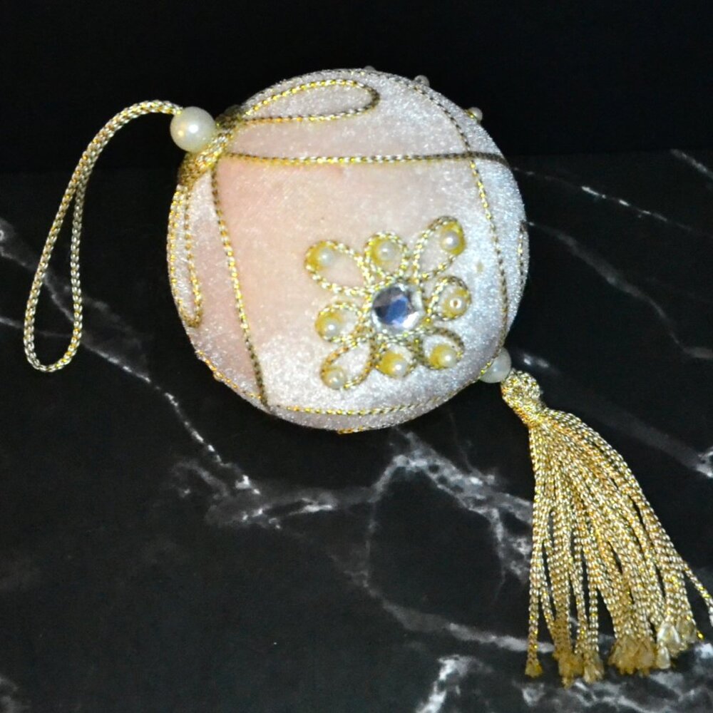 Set Of 3 Victorian Inspired Design Christmas Tree Ornaments Holiday Decor - Picture 2 of 6